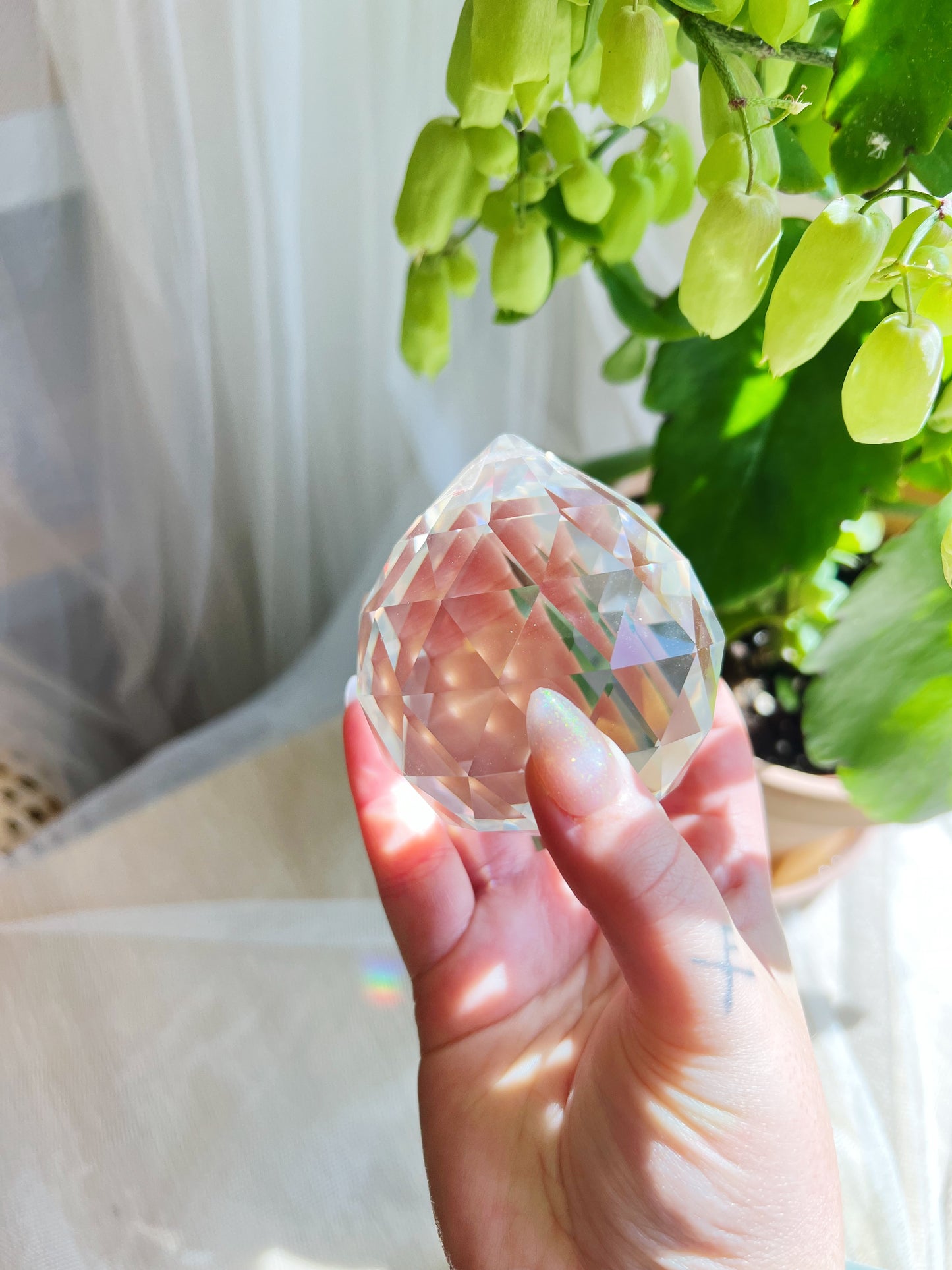 Feng Shui ball (6.8 cm) Suncatcher