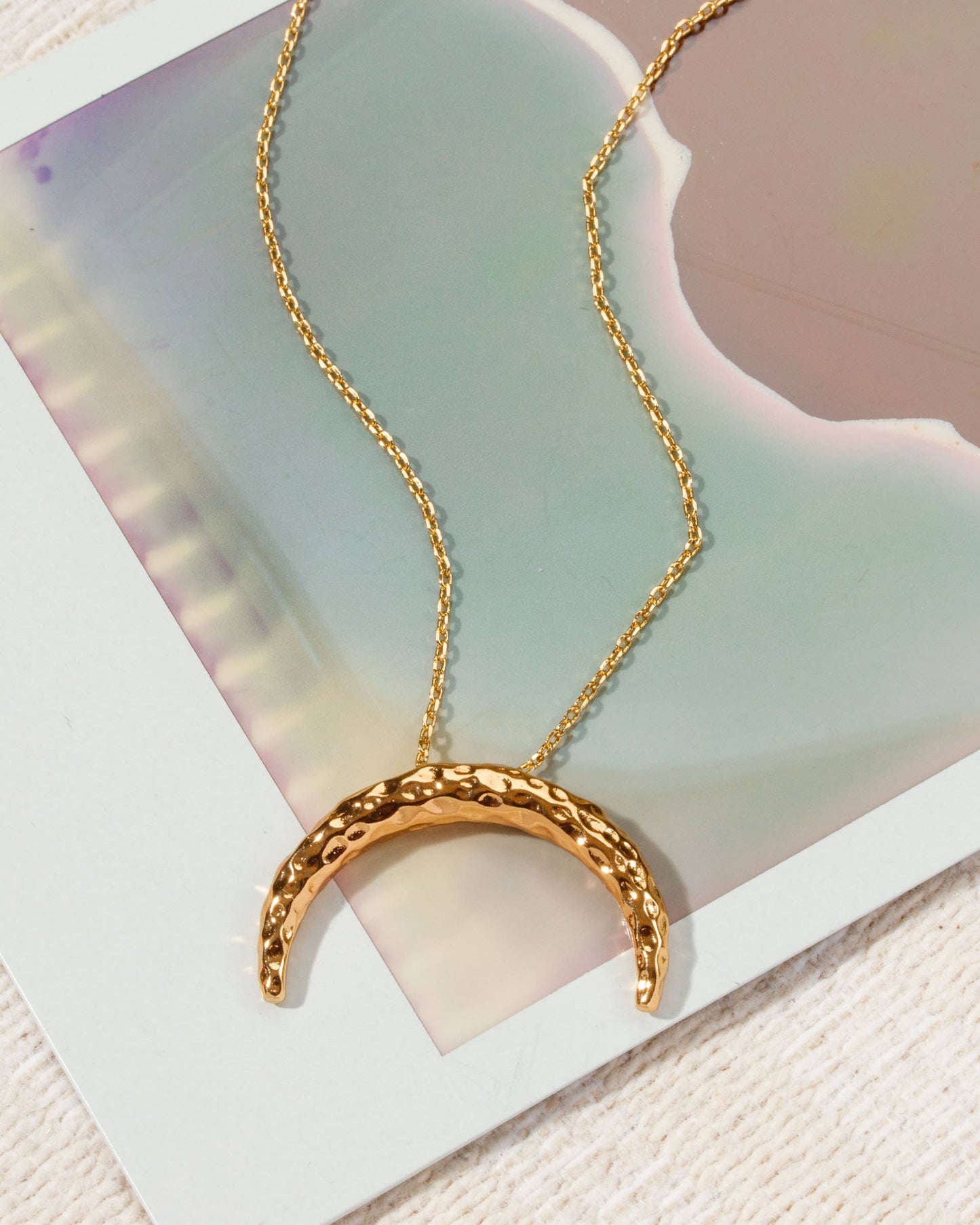 Lunula Amulet Halskjede