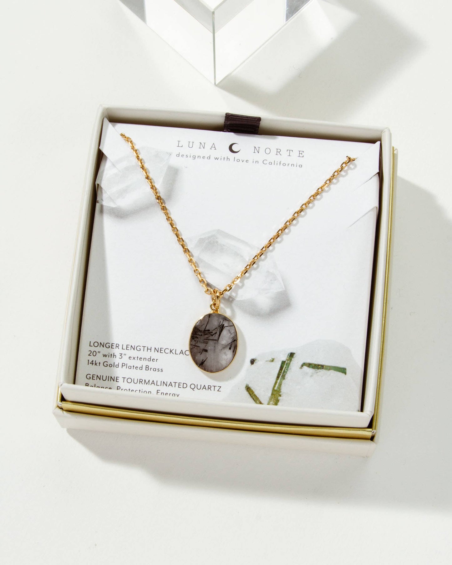 Yin and Yang Long Medallion Halskjede - Tourmalinated Quartz