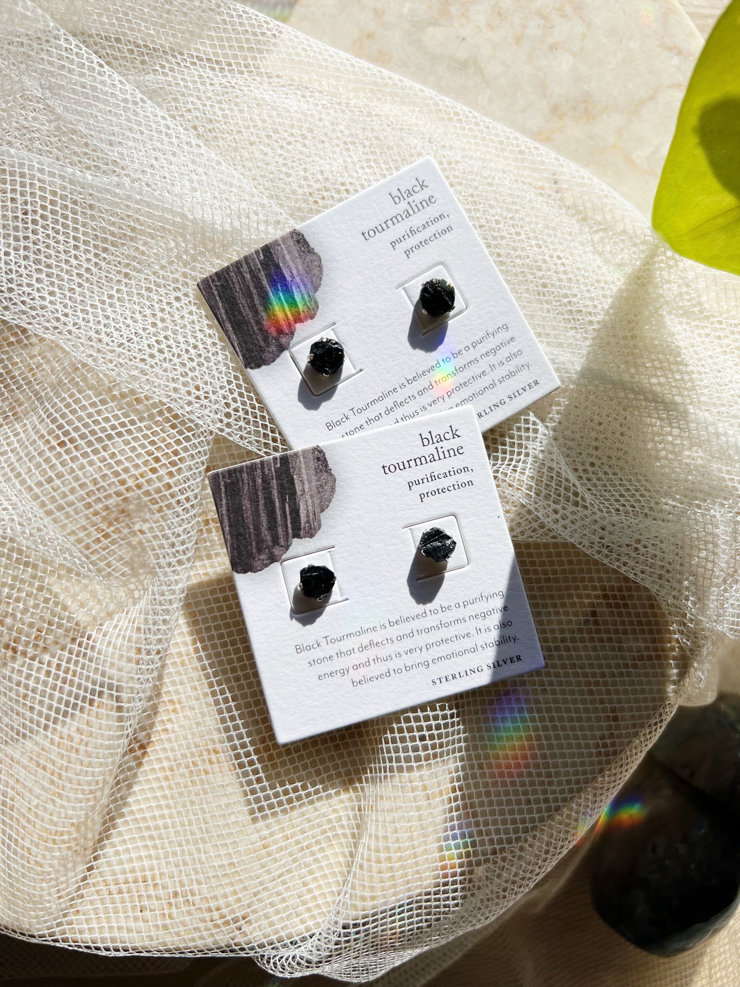 Raw Beauty Post Øredobber - Black Tourmaline
