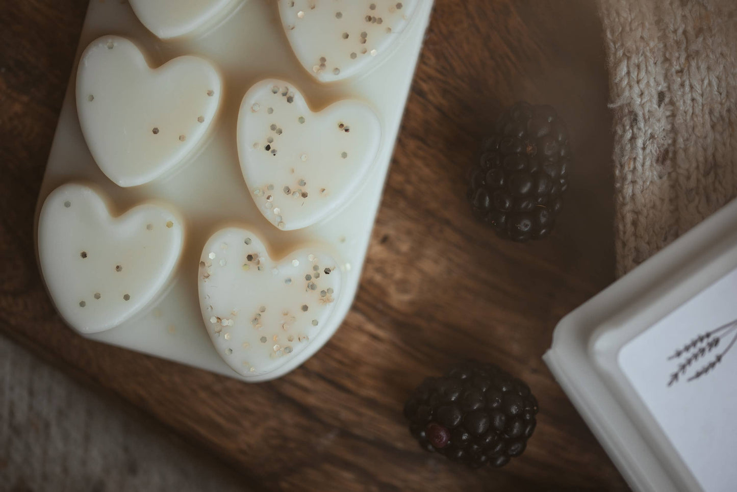 A Cosy Christmas Heart Clamshell Wax Melts