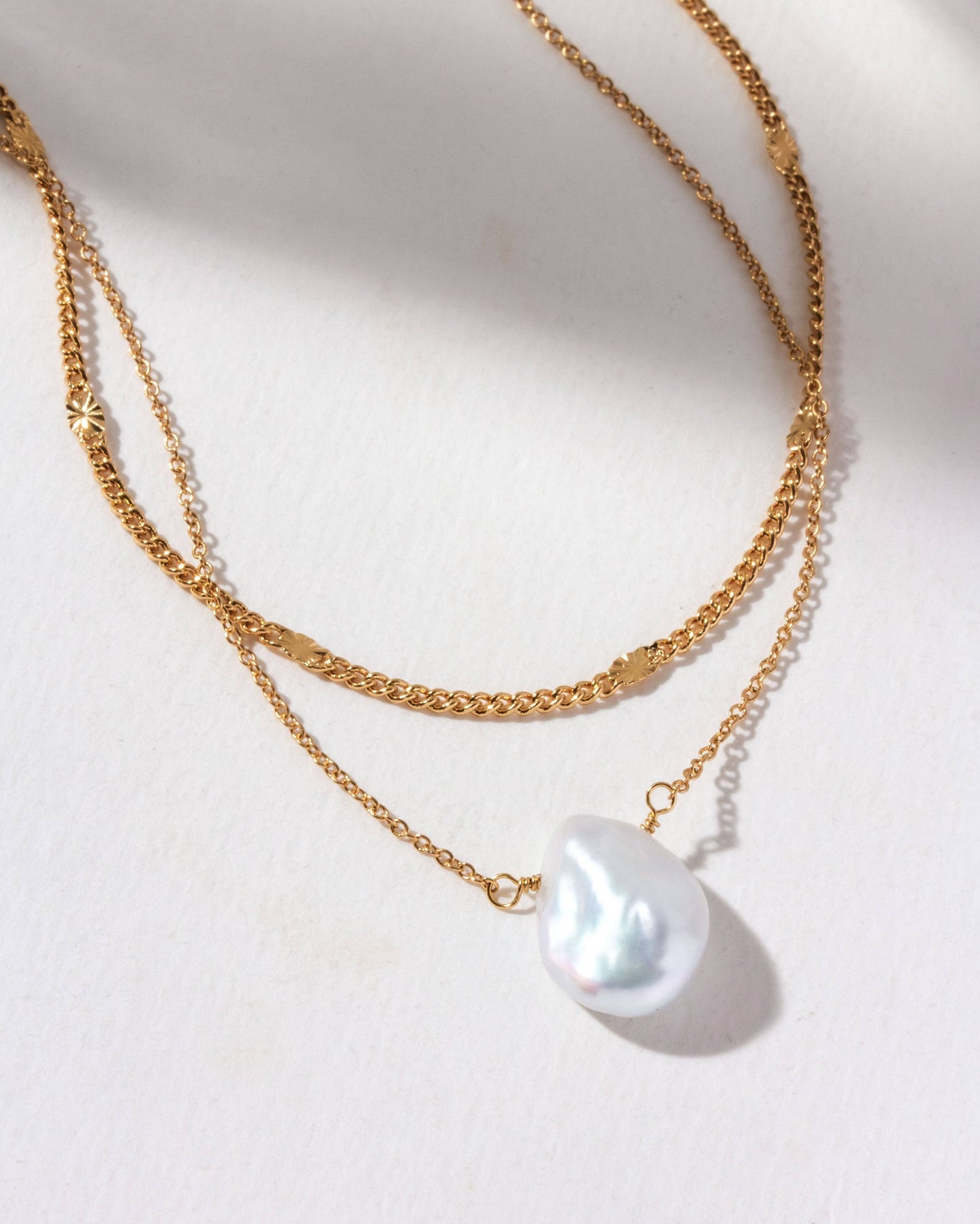 Pearl Tide Layered Halskjede
