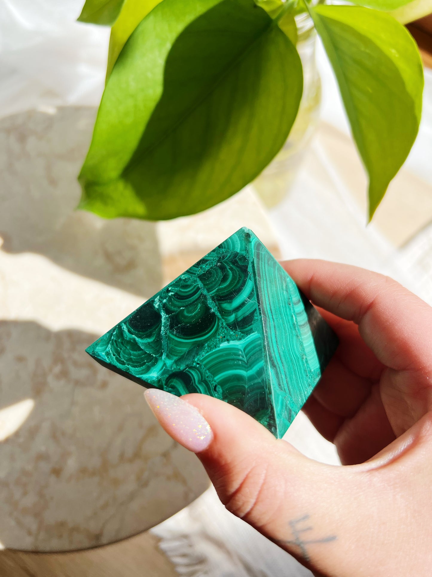 Malakitt Krystall Pyramide 6x6cm