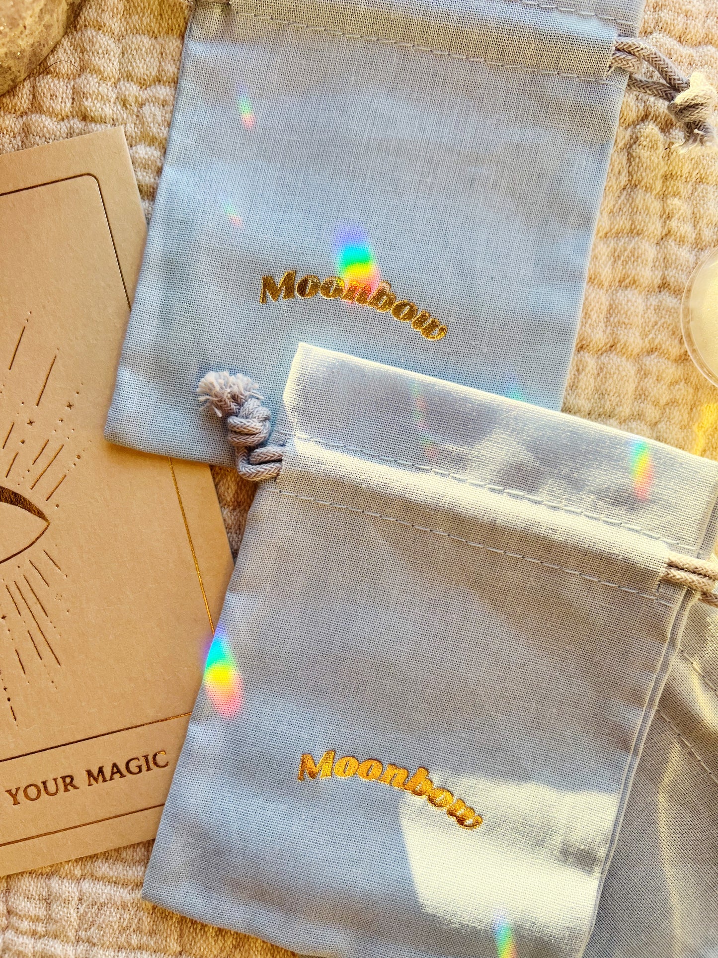 Moonbow Pose Lyseblå – Lille