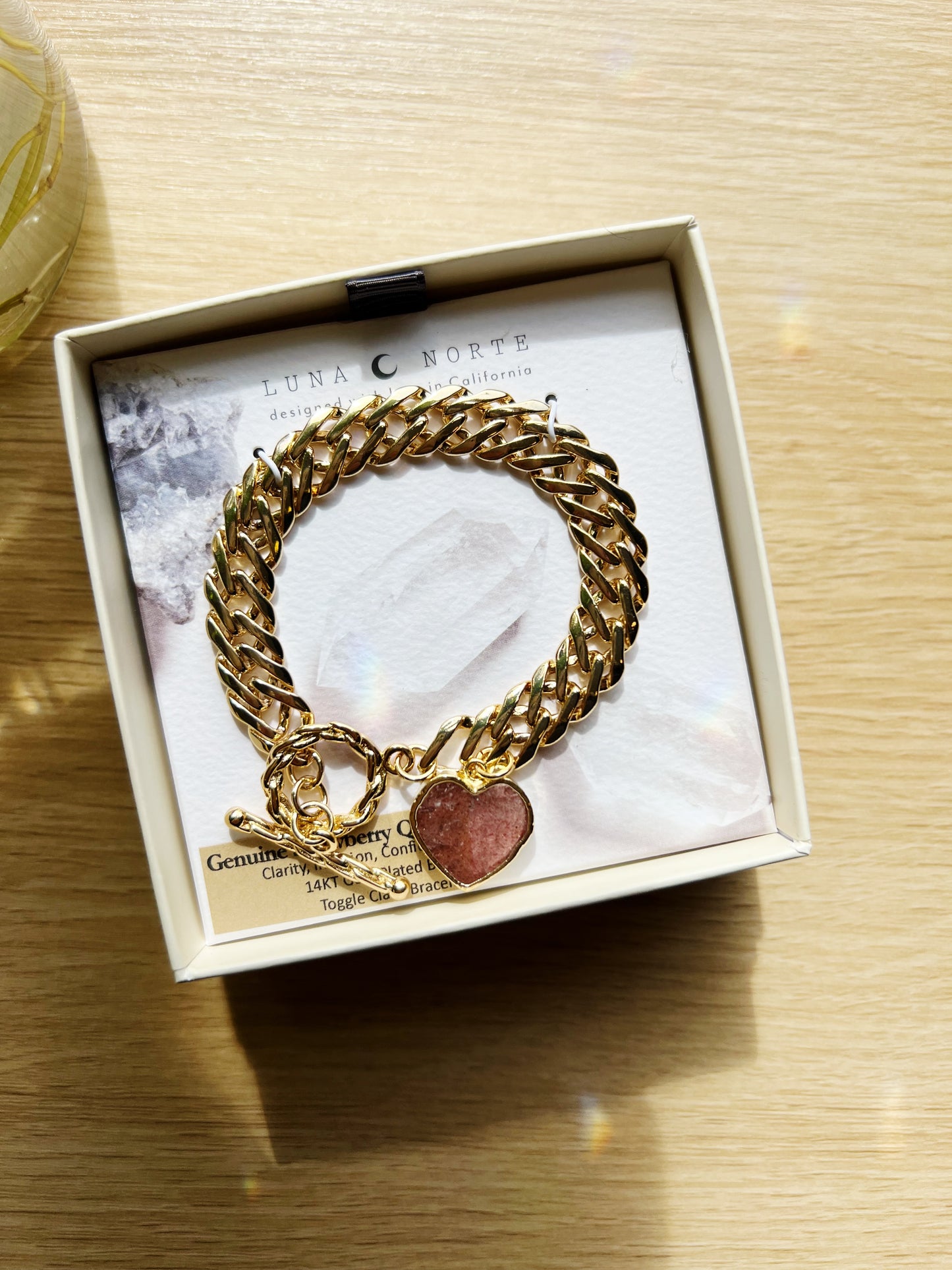 Heart of Gold Toggle Charm Armbånd - Strawberry Quartz