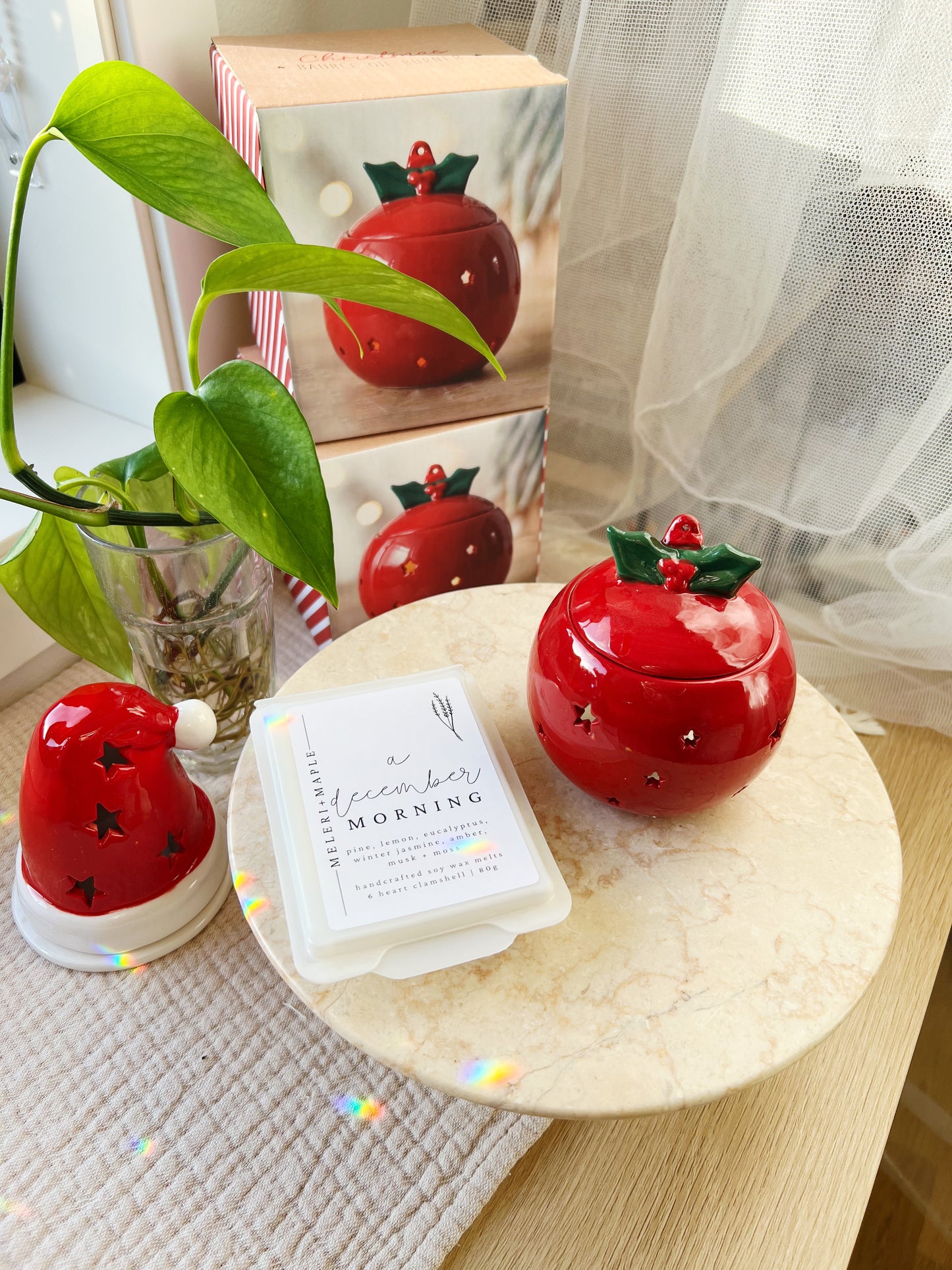 Rød Julekule olje/wax melt brenner