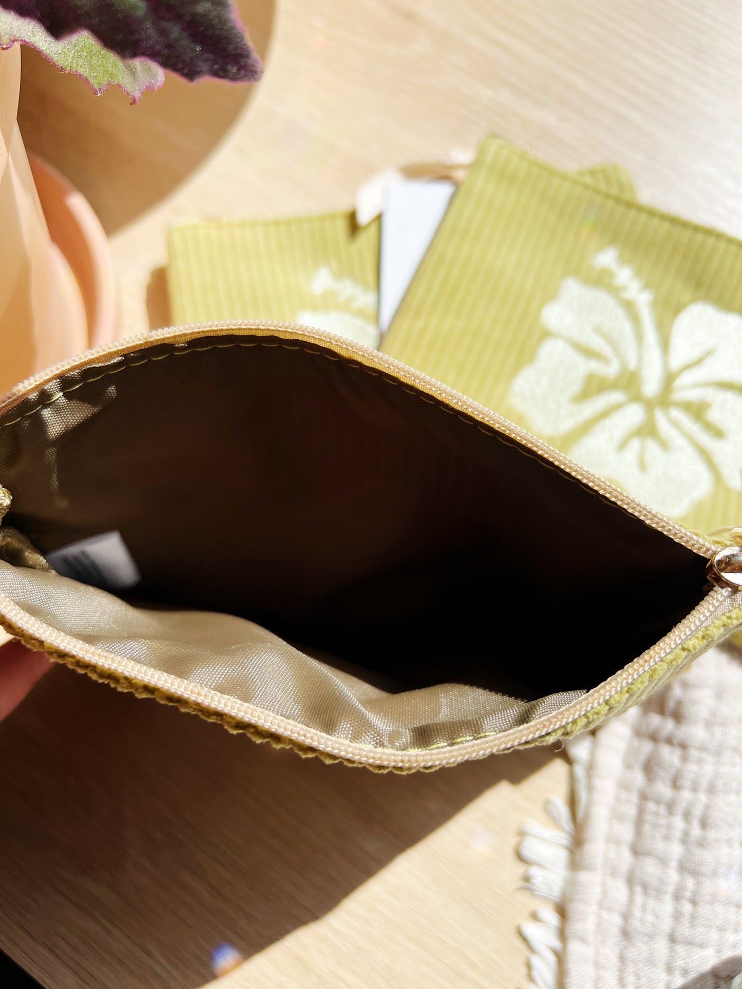 Corduroy Pouch Olive Flower