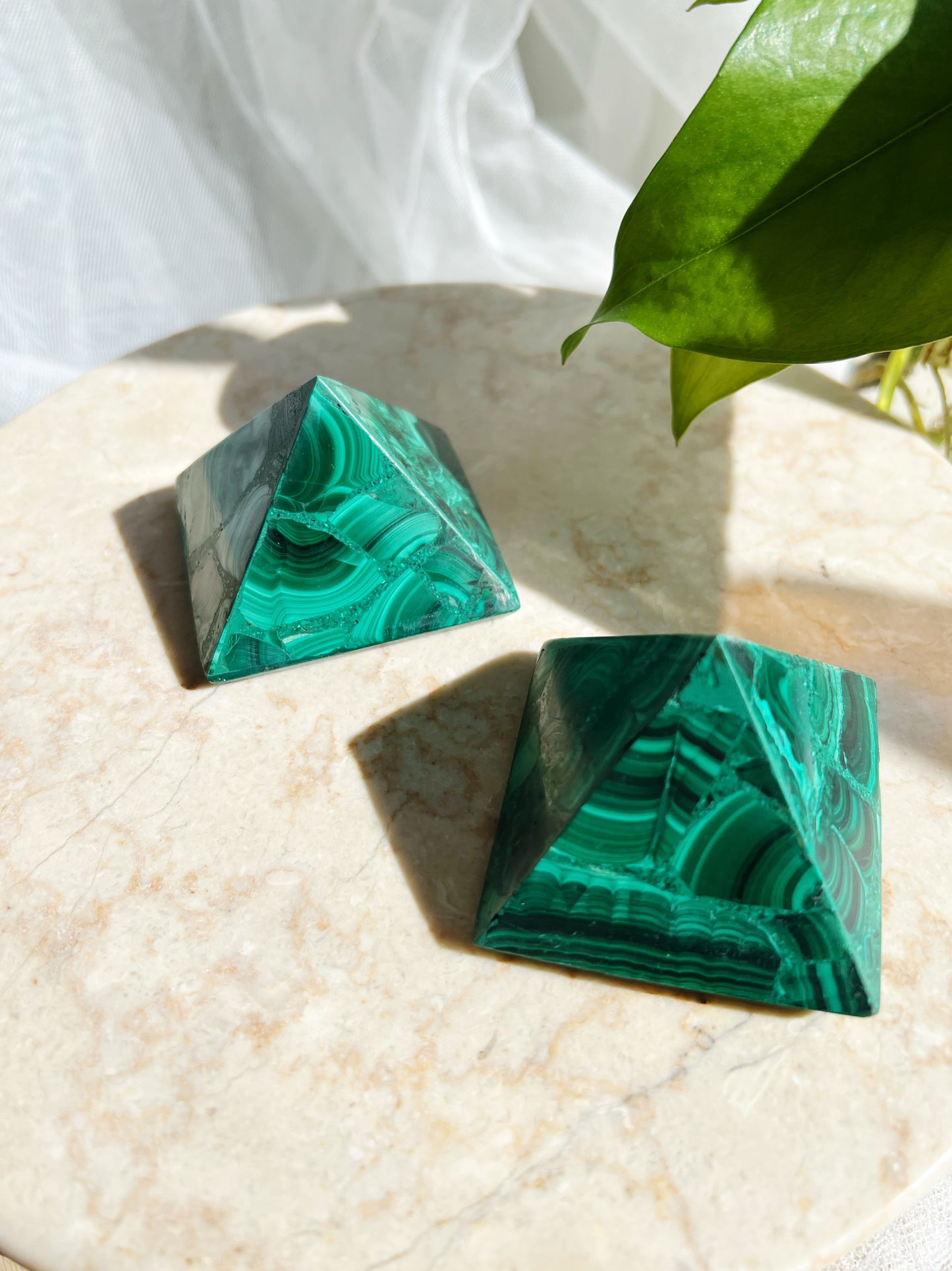 Malakitt Krystall Pyramide 6x6cm