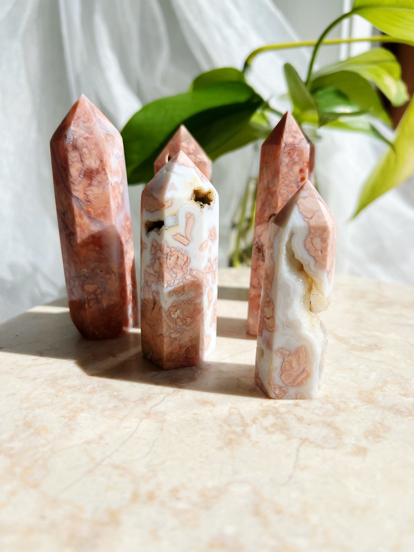 Druzy Petal Agat Tårn – 7 til 9 cm
