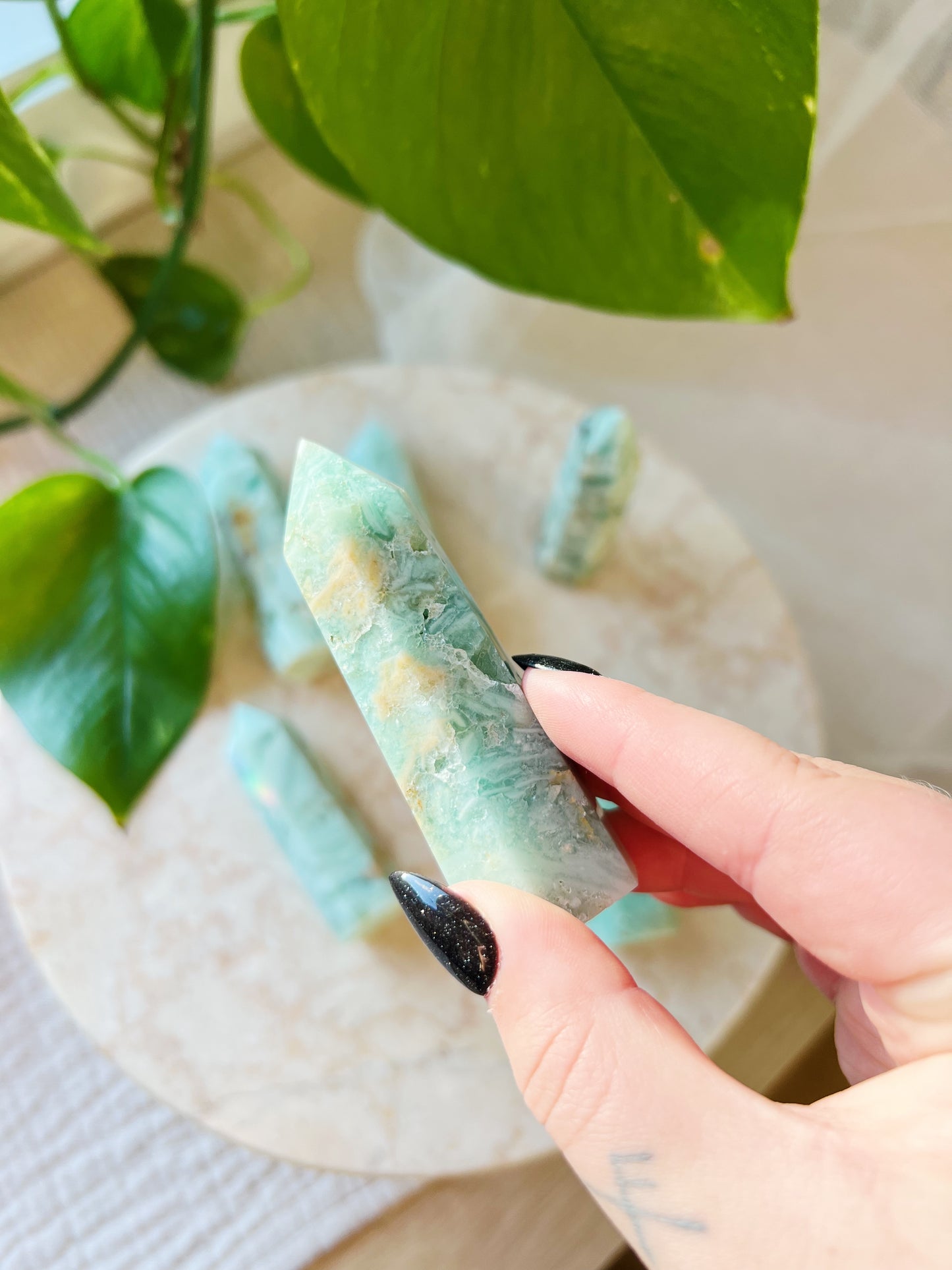 Grønn Opalized Fluoritt Krystall Tårn
