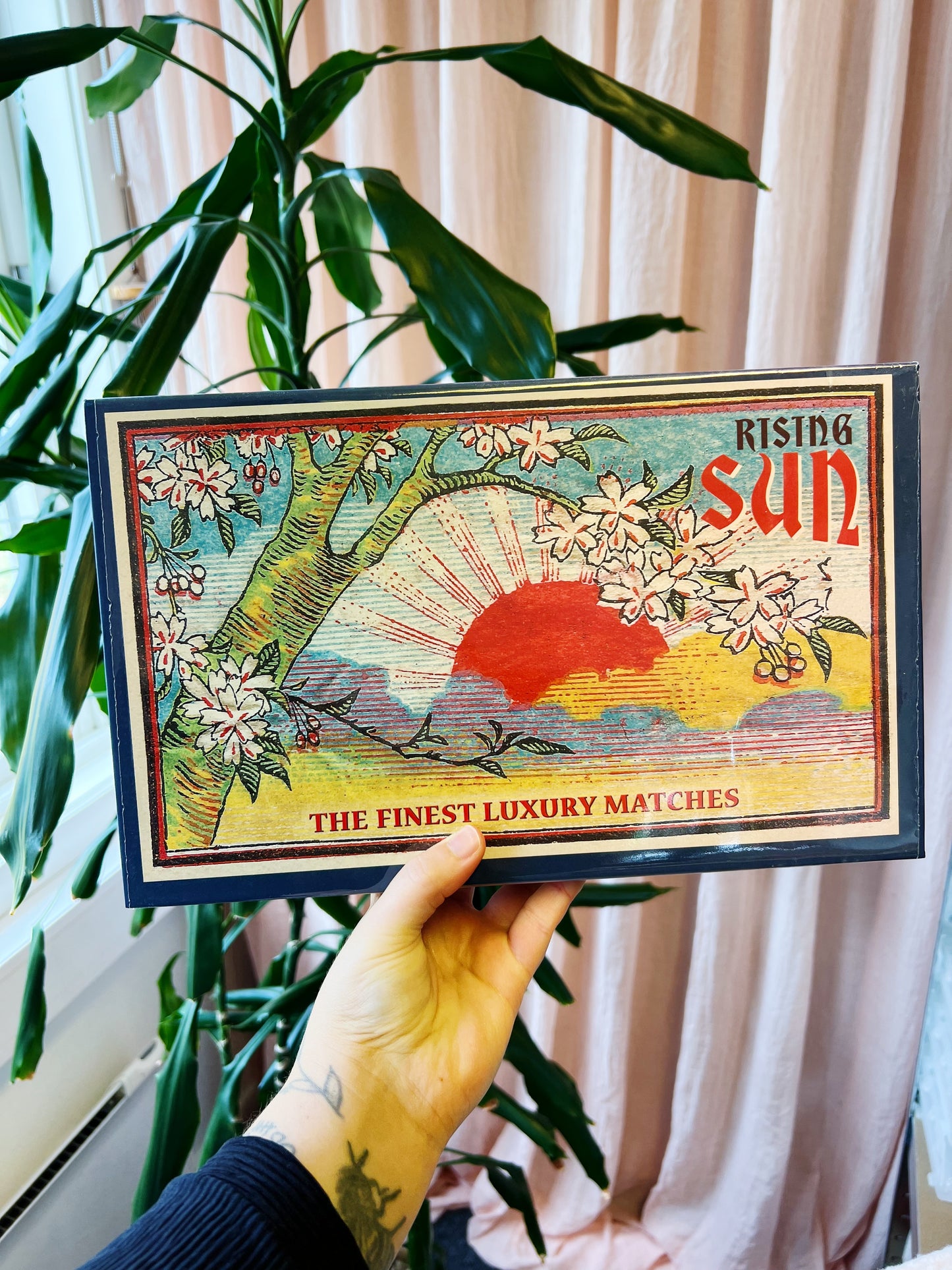 The Rising Sun Luxury Fyrstikker Giant !