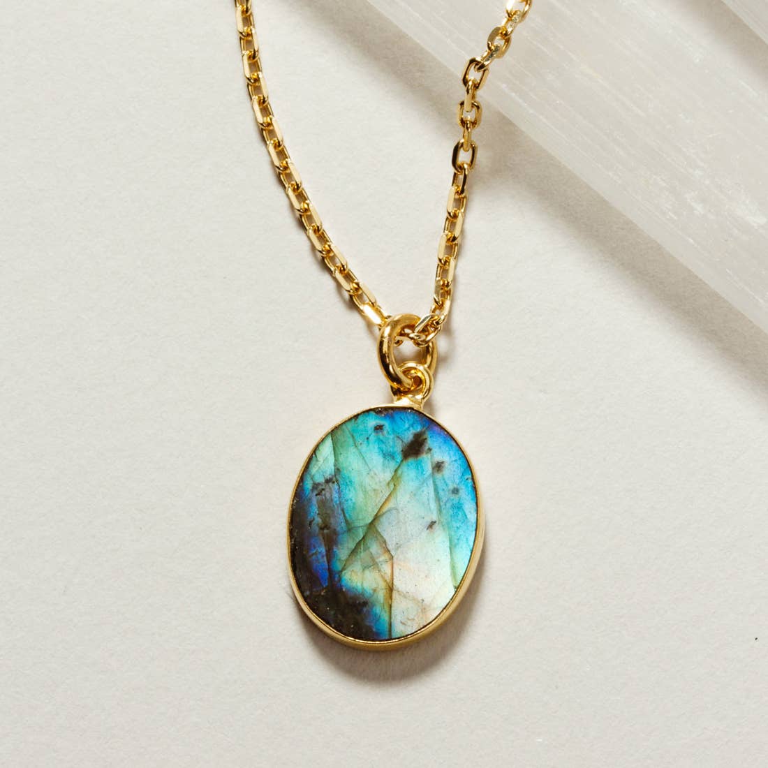 Tahoe Long Medallion Halskjede - Labradorite