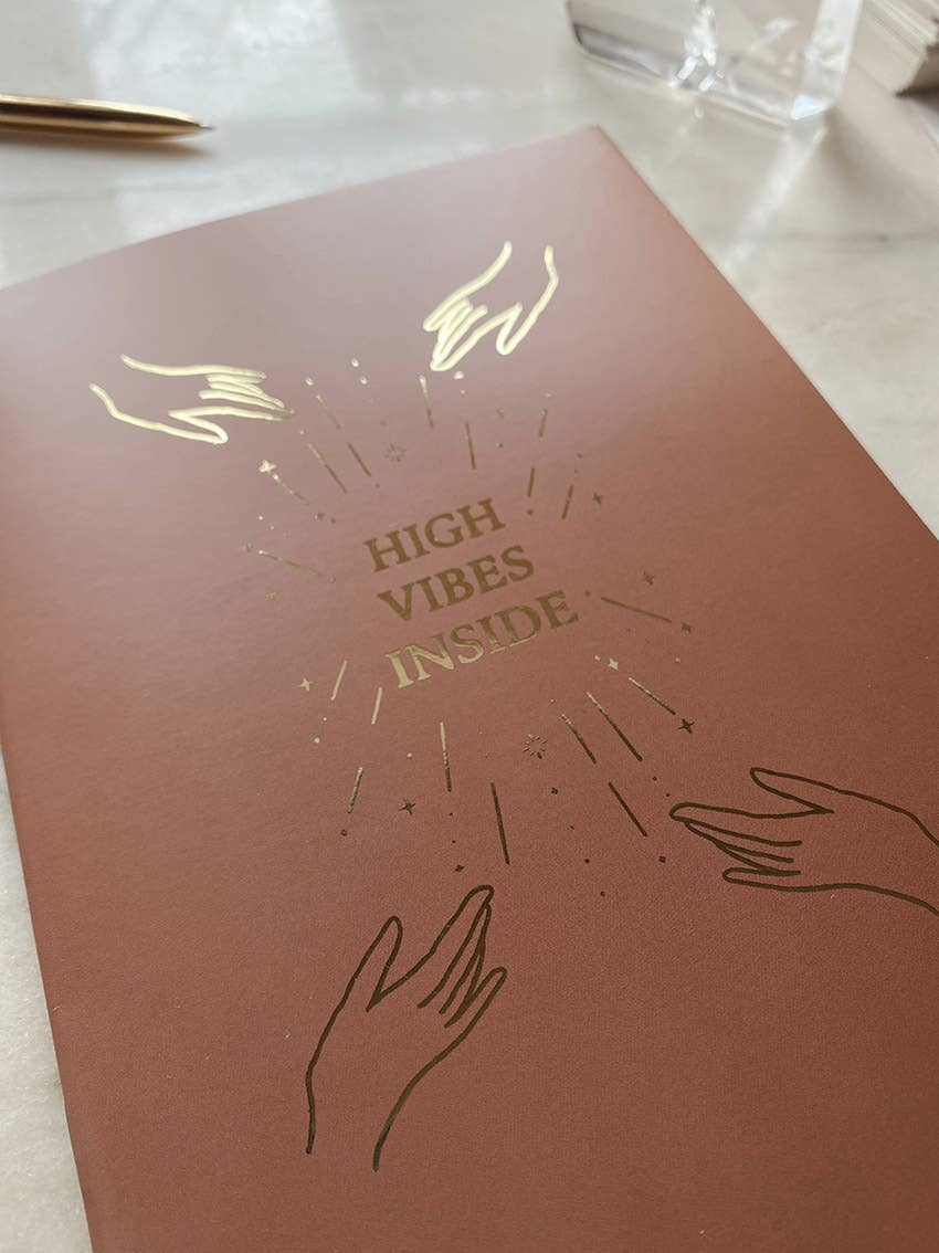 High Vibes Inside Notatbok