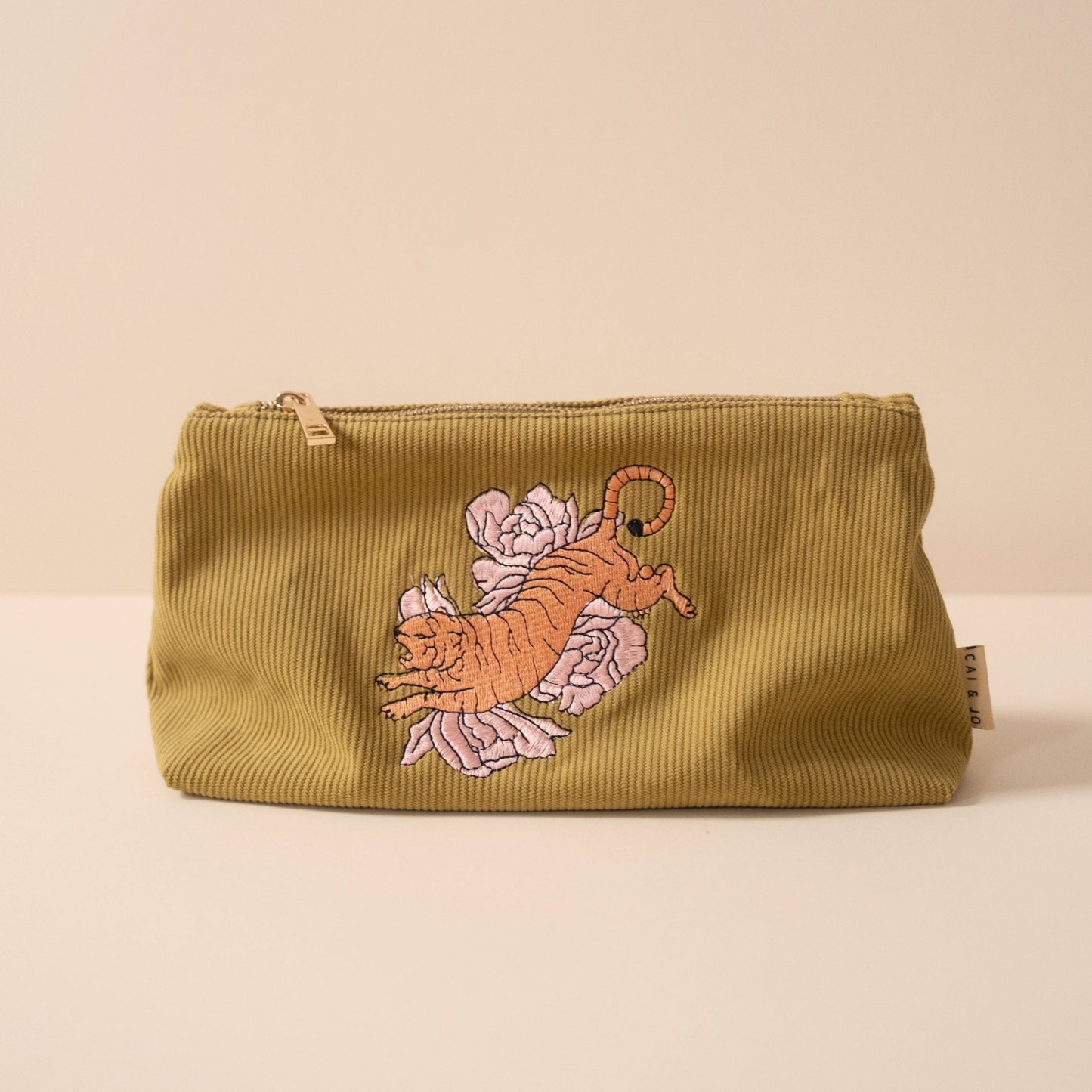 Medium Corduroy Pouch Olive Tiger
