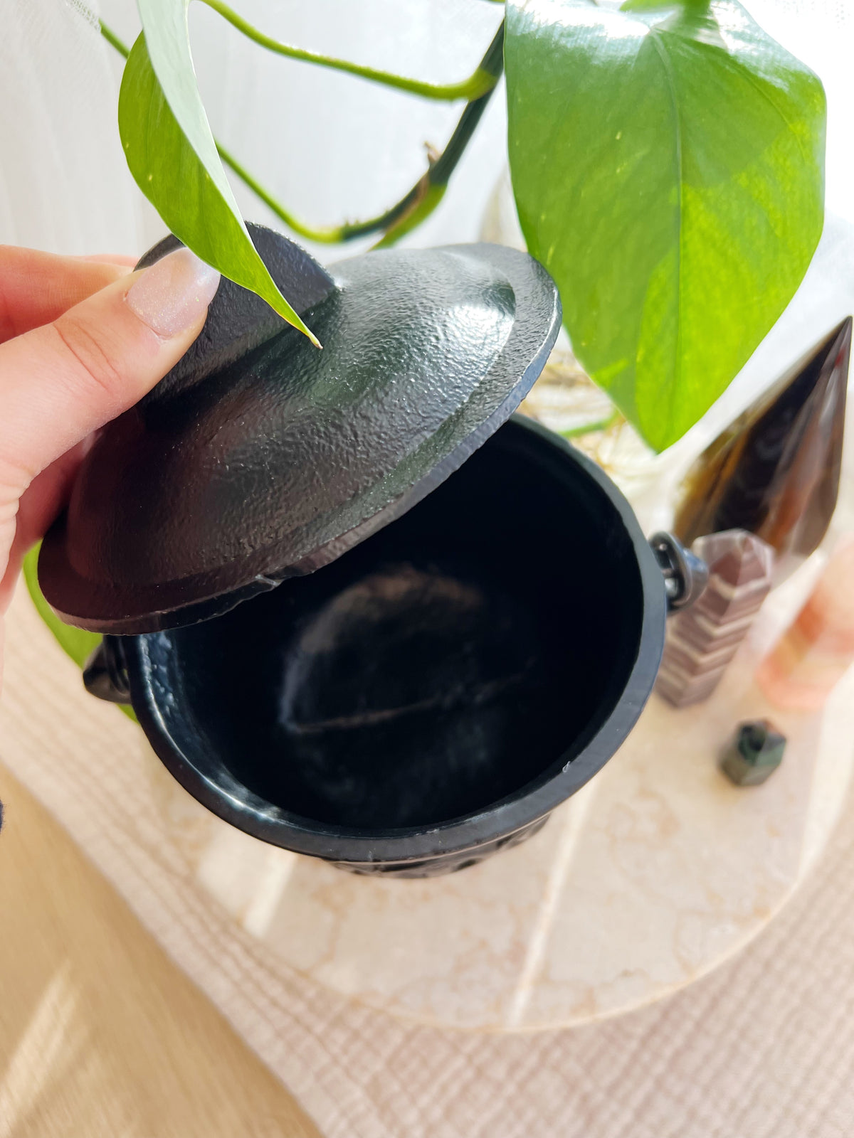 Cauldron Med Triple Moon