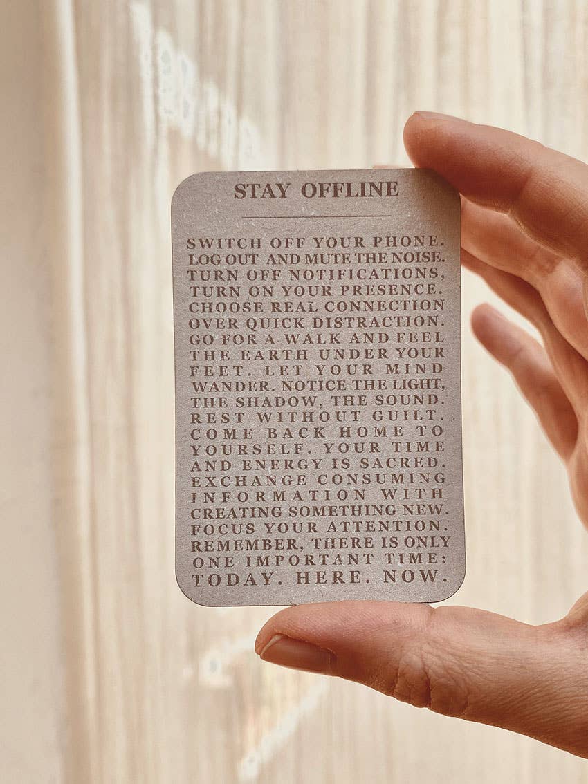 Stay Offline Klistremerke