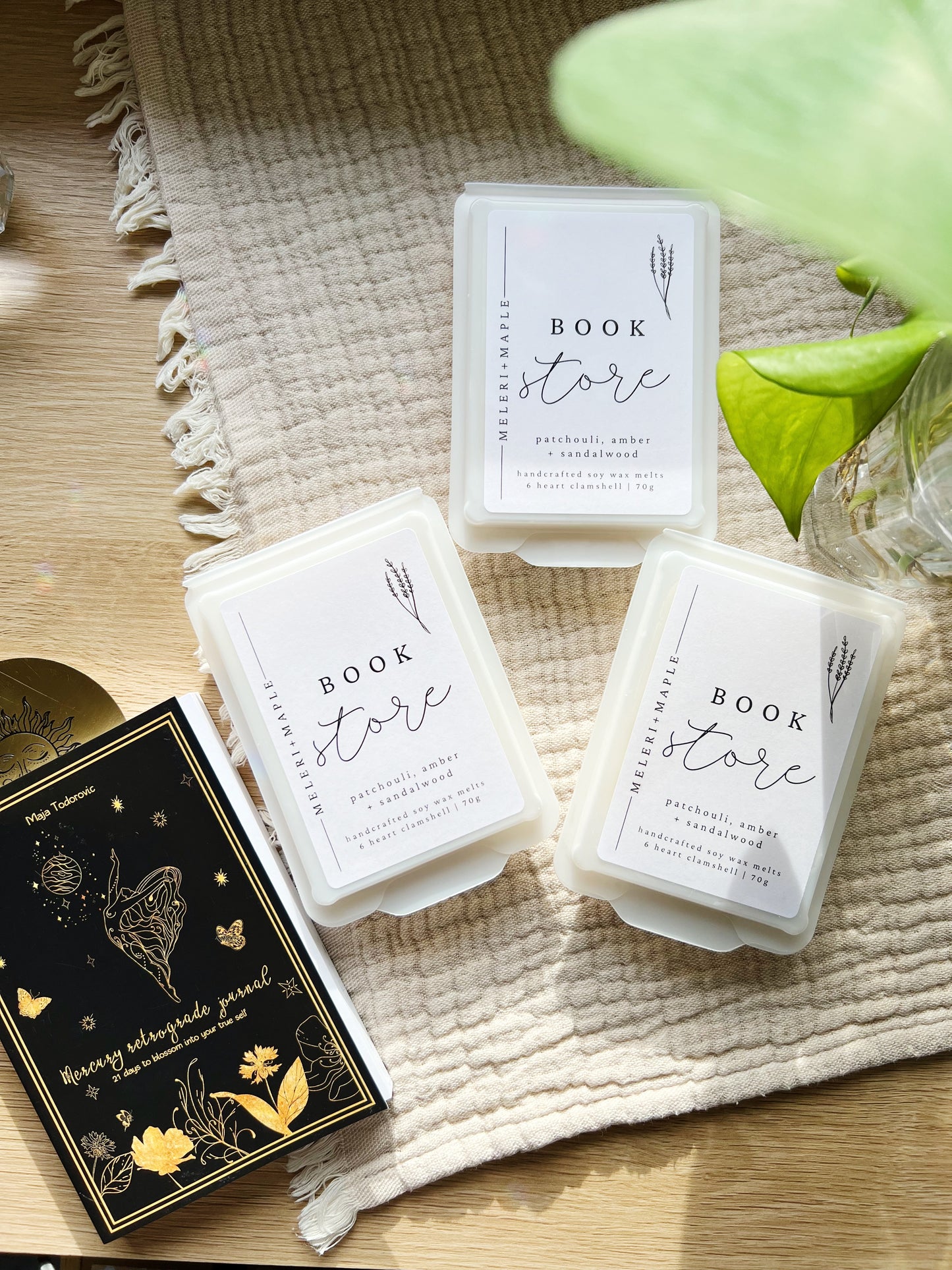 Bookstore Heart Clamshell  Wax Melts