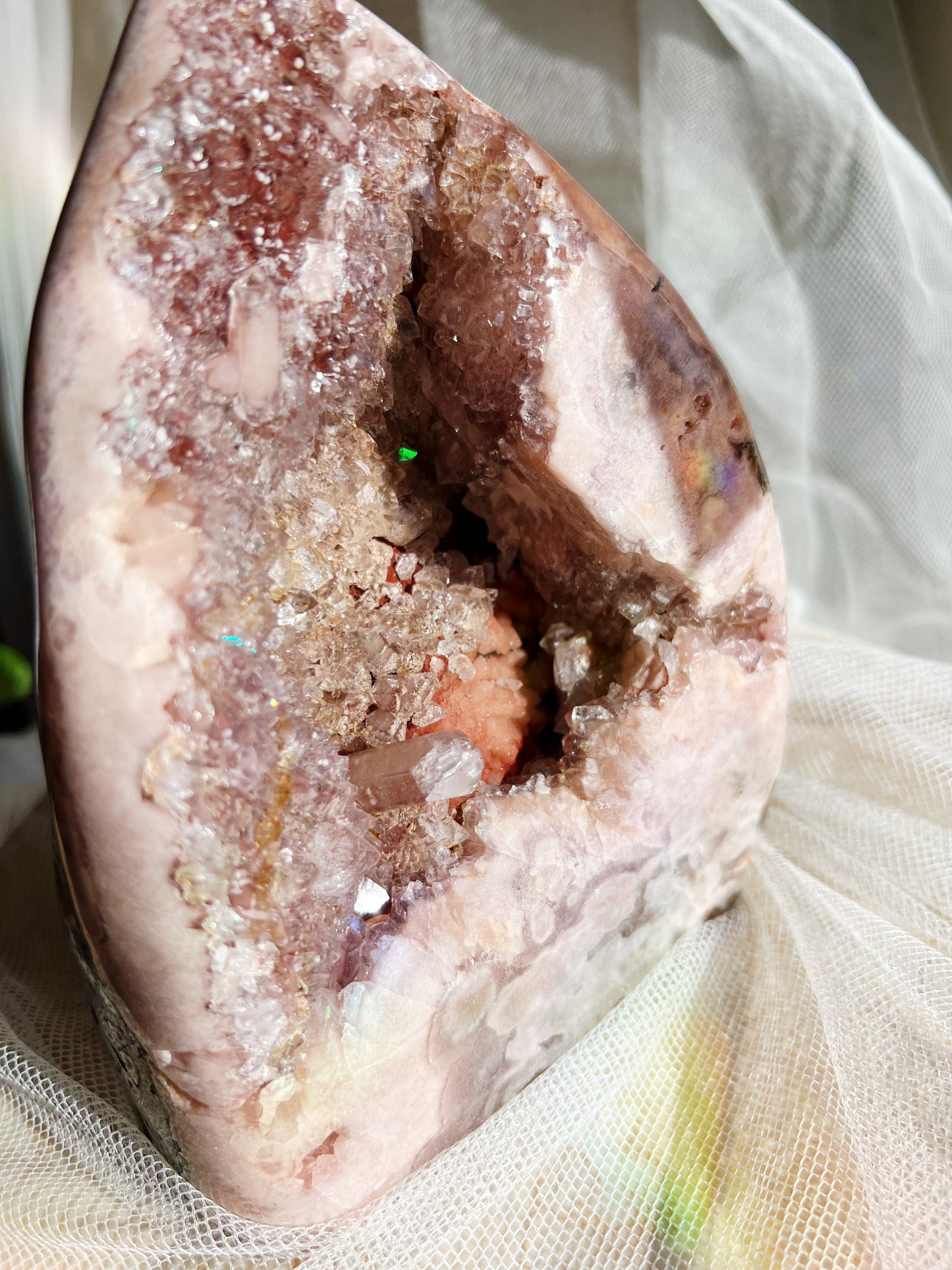 Rosa Ametyst Geode – 1900g