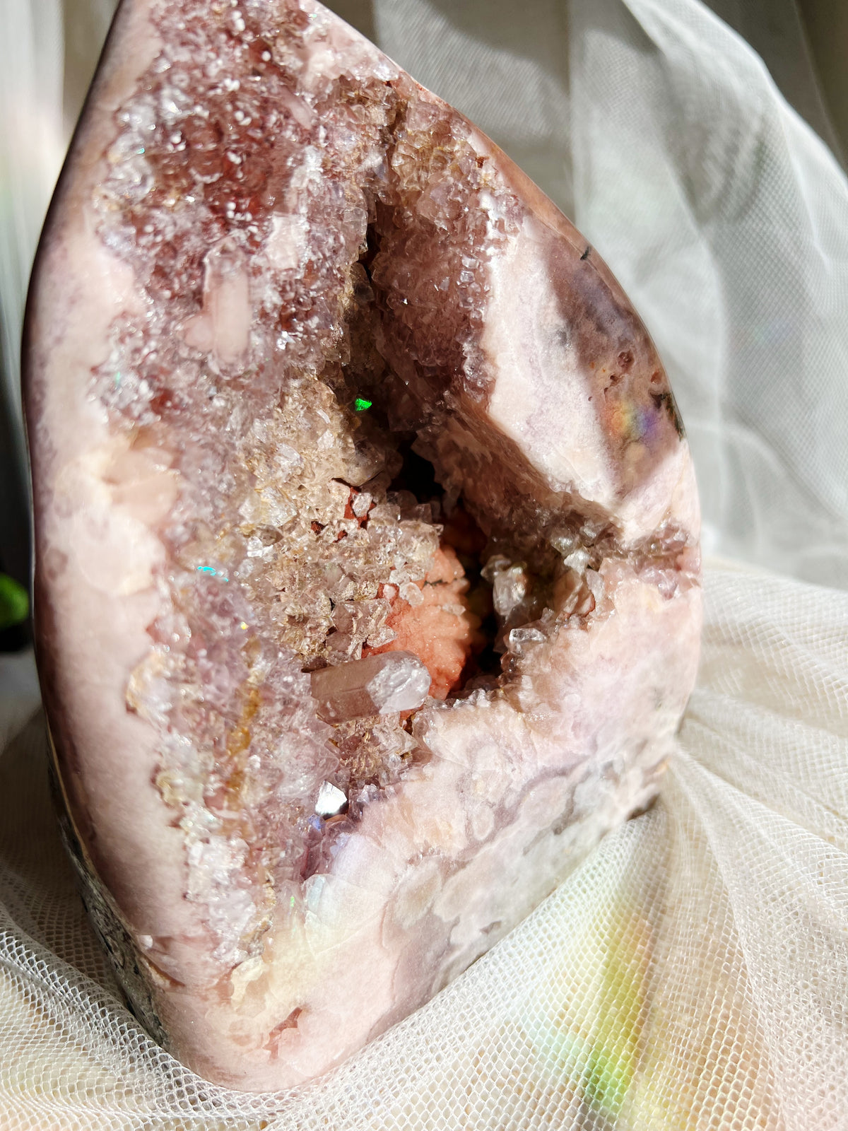Rosa Ametyst Geode – 1900g