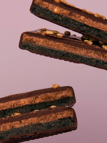 Double layer: Peanut Butter & Black Sesame Sjokolade
