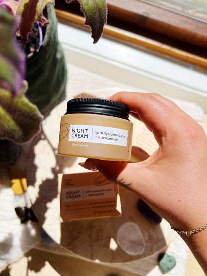 Night Cream med Hyaluronic Acid & Niacinamide