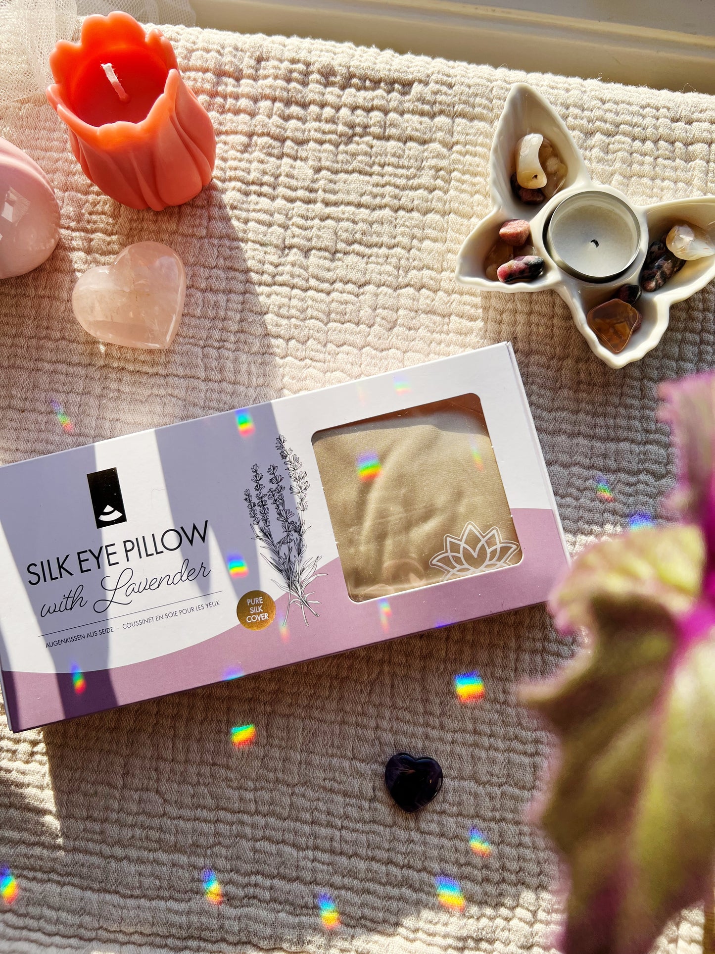 Øyepute i silke med økologisk linfrø og lavendel – beige