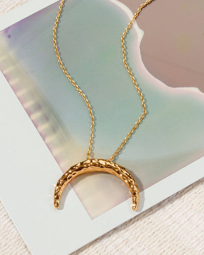 Lunula Amulet Halskjede