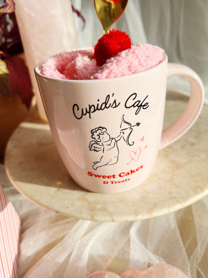 Cupid’s Café Gavesett – Krus, Skje og Sokker