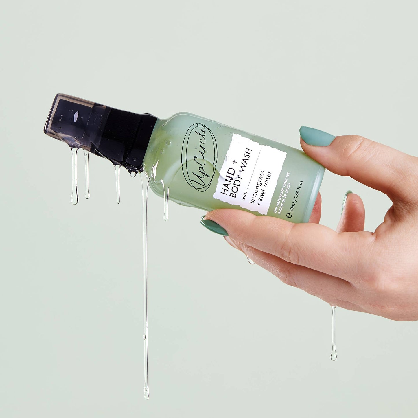 Hand + Body Wash med Kiwi Water – Reisestørrelse (50ml)
