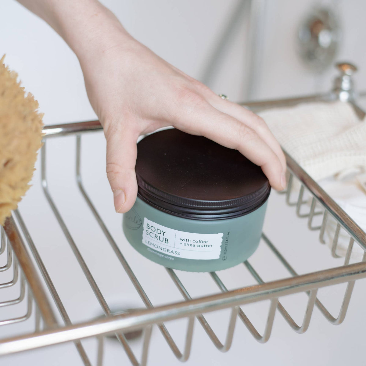 Coffee Body Scrub med Lemongrass & Shea Butter