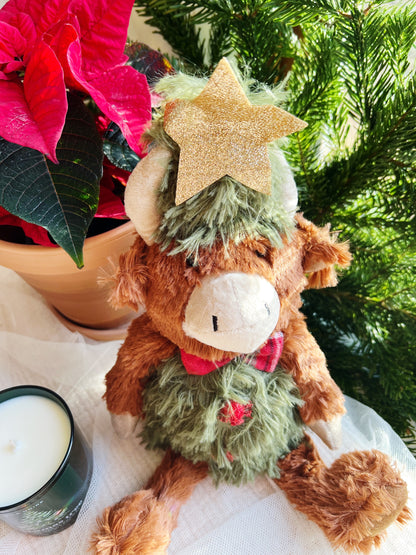 Sittende Jul-høylandsku – 7.5 x 15 x 29 cm