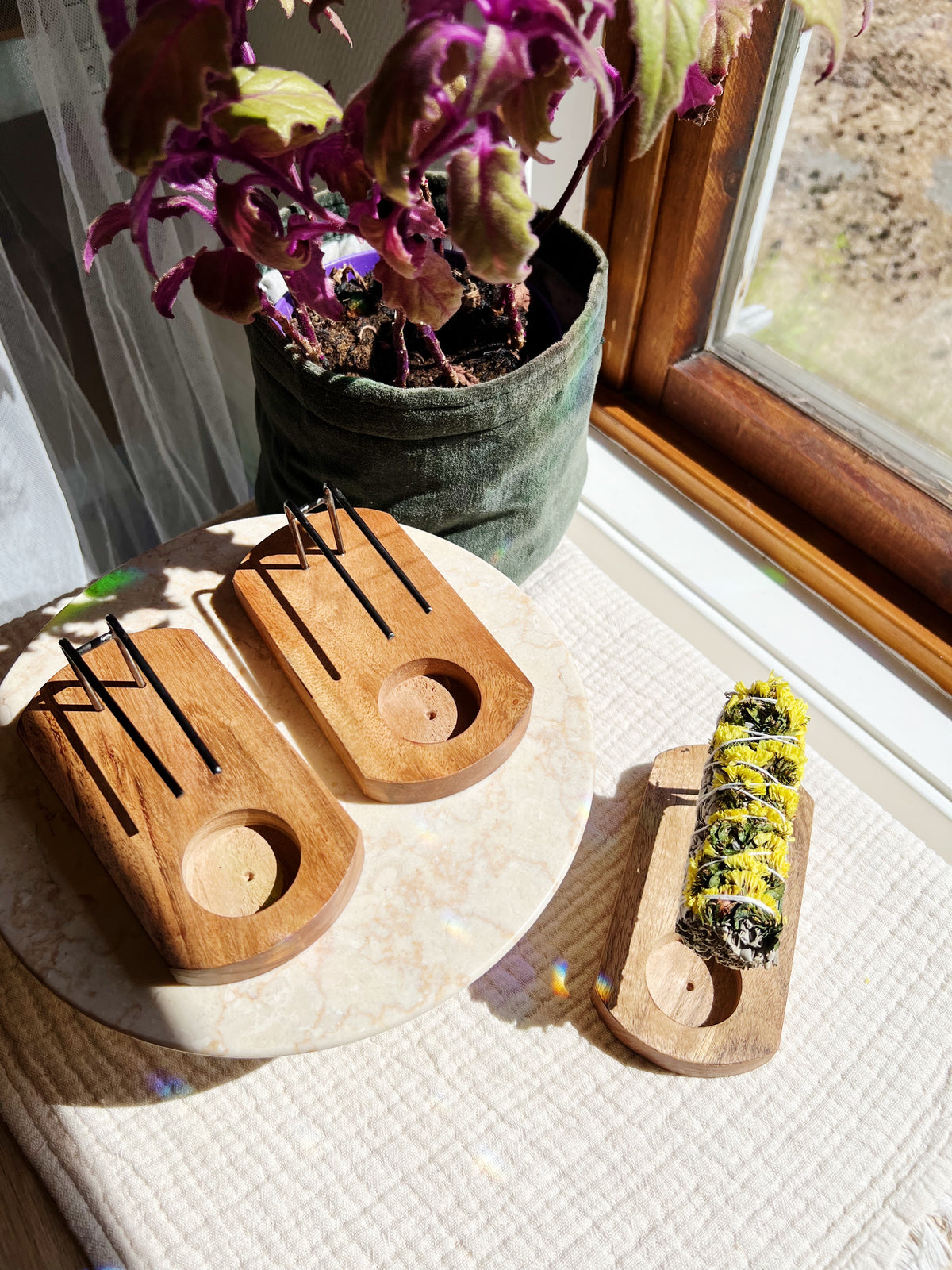 Palo Santo & Salvie Holder i Akasiatre