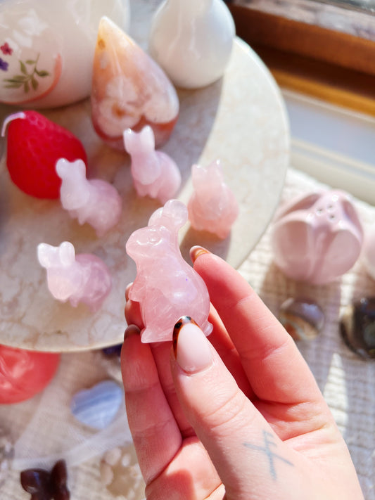 Rosenkvarts Krystall Kaninfigur