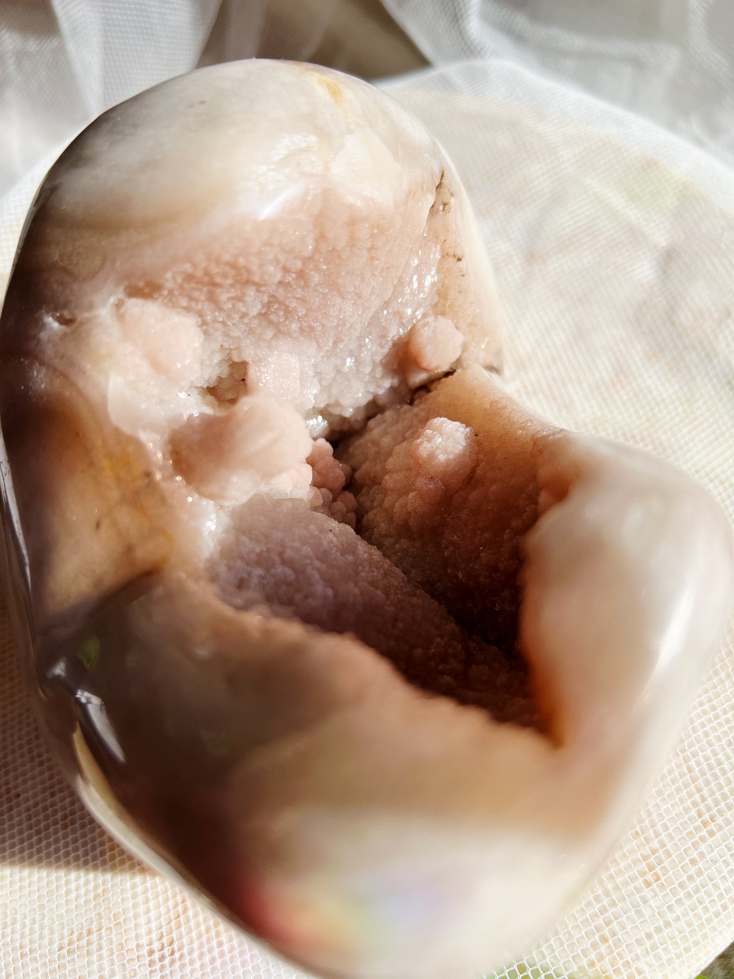 Rosa Ametyst Geode – 1666g