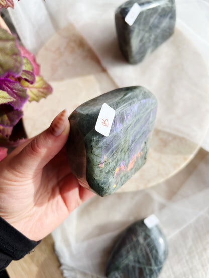 Labradoritt Freeforms – 410-489g