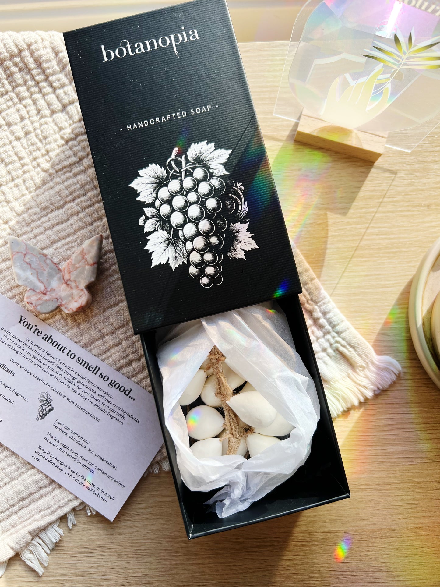 Håndlaget Drueklase Såpe - 100% Olivenolje (Hvit)