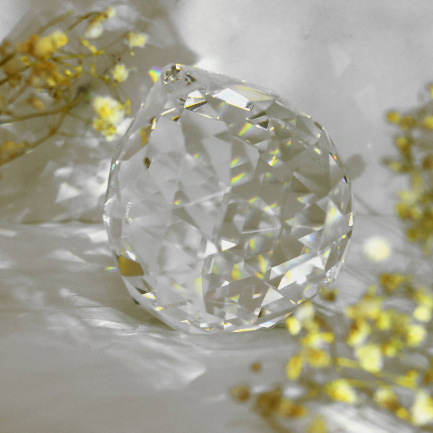 Feng Shui ball (3 cm) Suncatcher