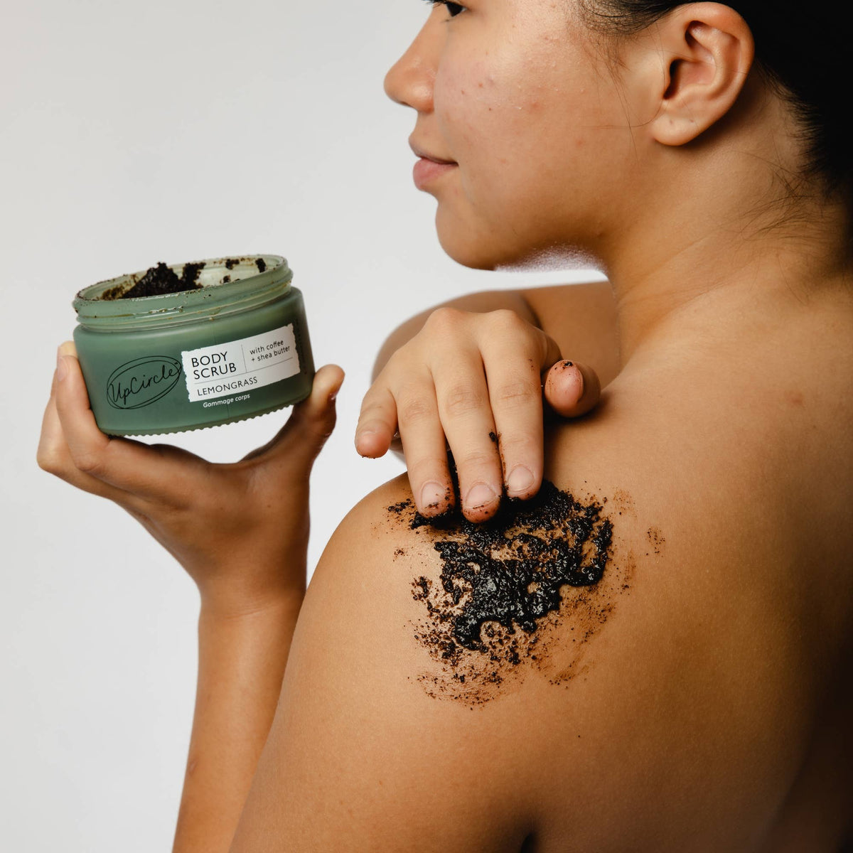 Coffee Body Scrub med Lemongrass & Shea Butter