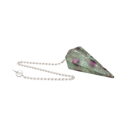 Ruby med Zoisite Pendel