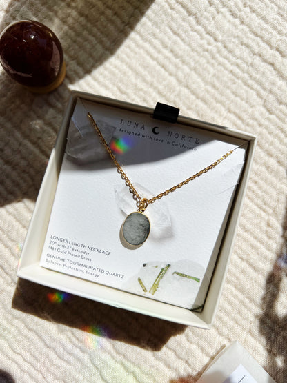 Yin and Yang Long Medallion Halskjede - Tourmalinated Quartz