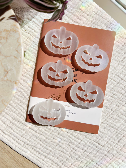 Selenitt Gresskar – Halloween Krystall