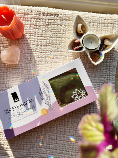 Øyepute i silke med økologisk linfrø og lavendel – lysegrønn
