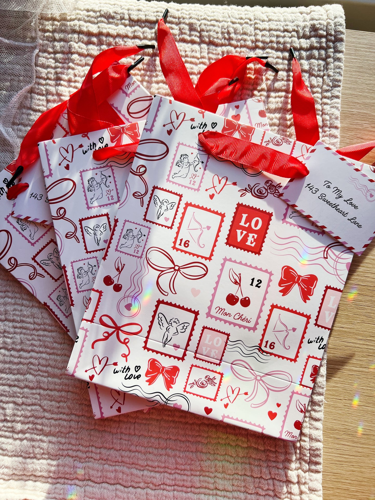 Medium Gavepose – Kjærlighet (23 cm)