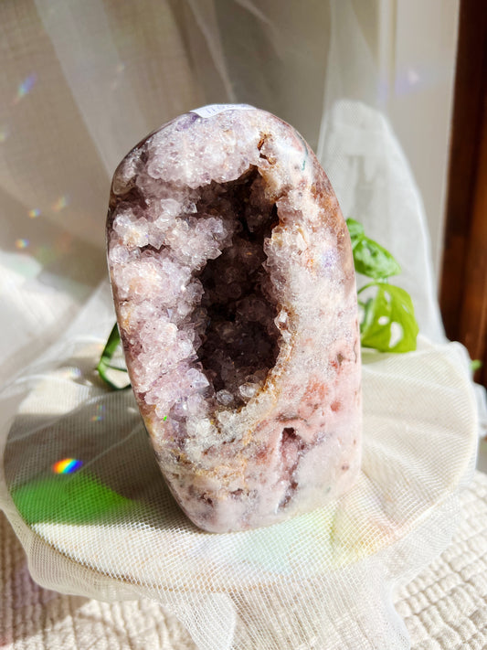 Rosa Ametyst Geode – 1180g