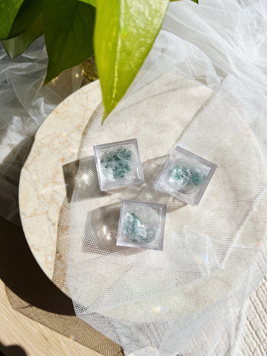 Mystery Plukk – Velvet / Fibrous Malakitt I Magnifying Boks