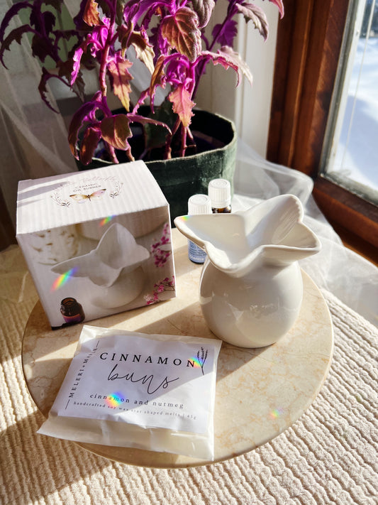 Hvit Sommerfugl Olje Og Wax Melt Brenner