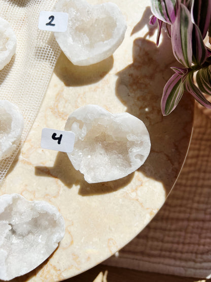 Hvit Agat Druzy Geode Hjerte (4–5 cm)