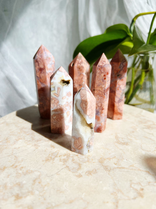 Druzy Petal Agat Tårn – 7 til 9 cm