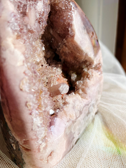 Rosa Ametyst Geode – 1900g