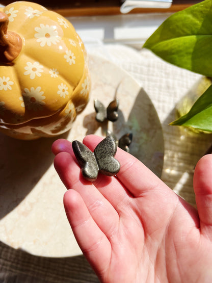 Mini Sommerfugl i Pyritt – 3 cm